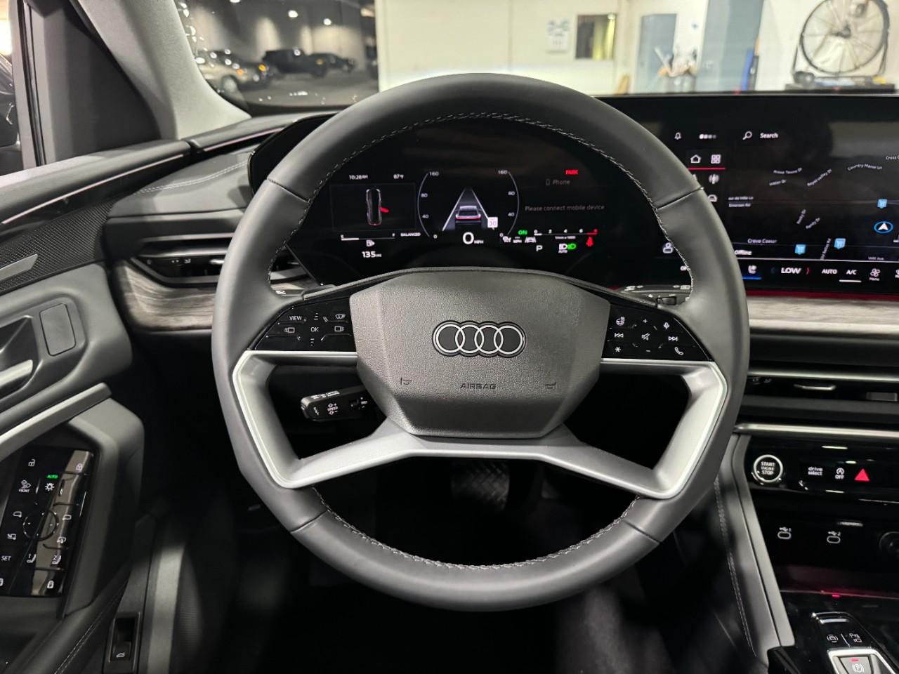 Audi Q5 Vehicle Full-screen Gallery Image 14