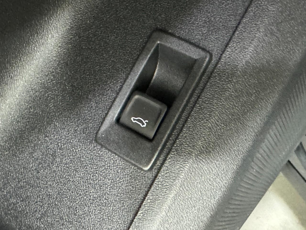 Audi Q5 Vehicle Full-screen Gallery Image 26