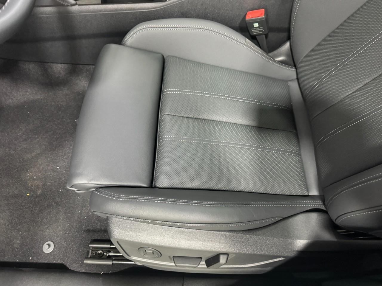 Audi Q5 Vehicle Full-screen Gallery Image 28