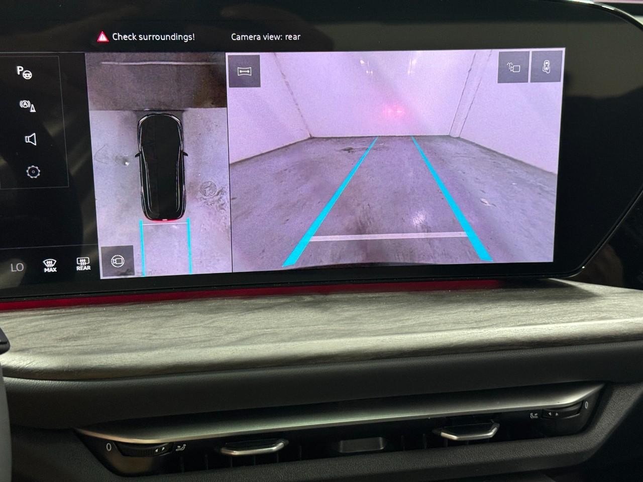 Audi Q5 Vehicle Full-screen Gallery Image 34