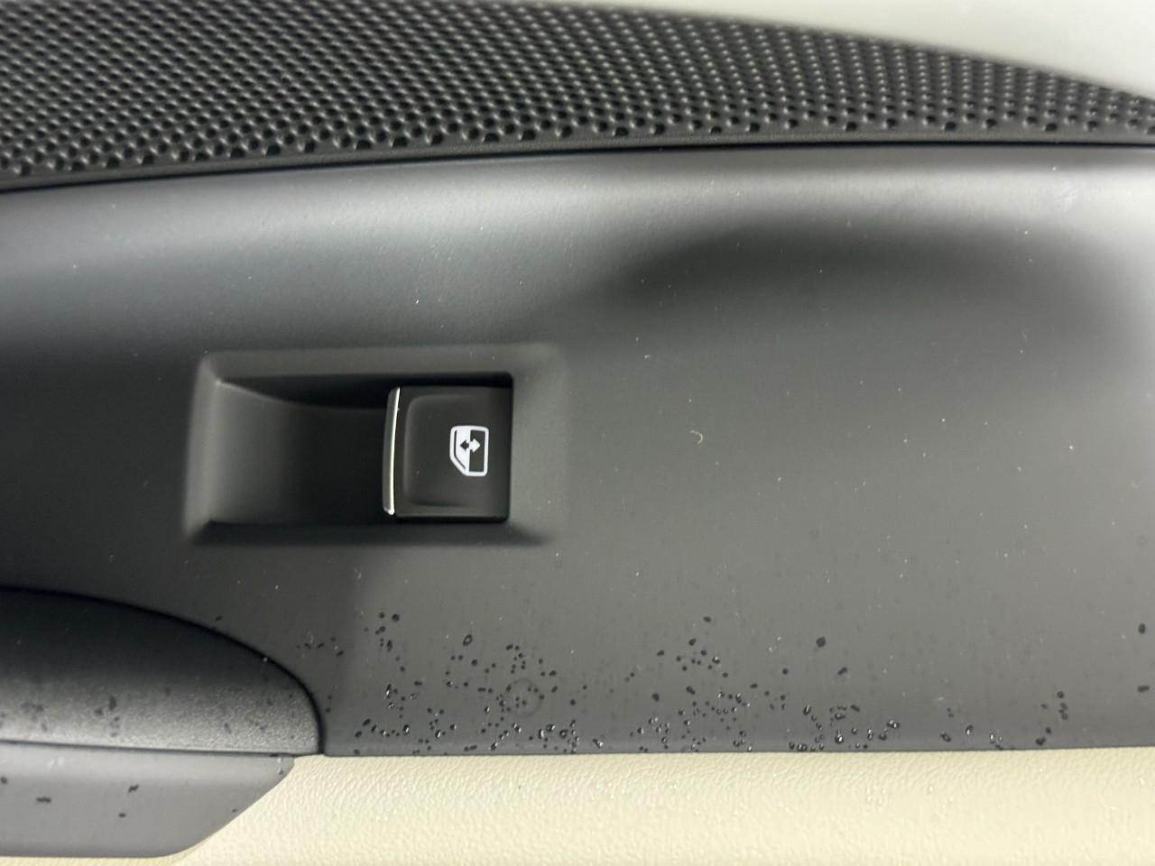 Audi Q5 Vehicle Full-screen Gallery Image 22