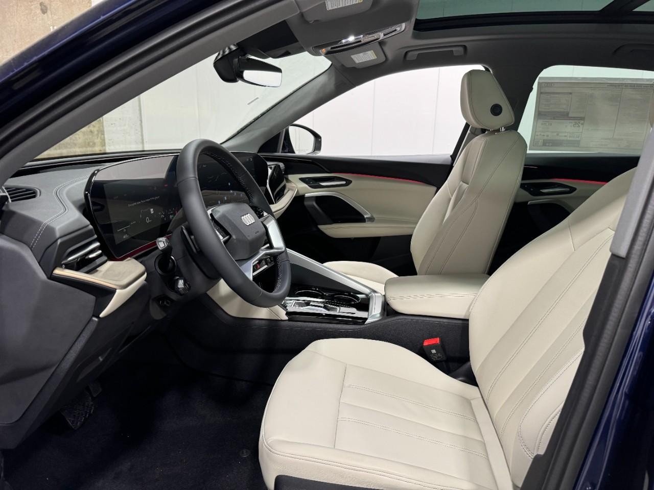 Audi Q5 Vehicle Full-screen Gallery Image 26