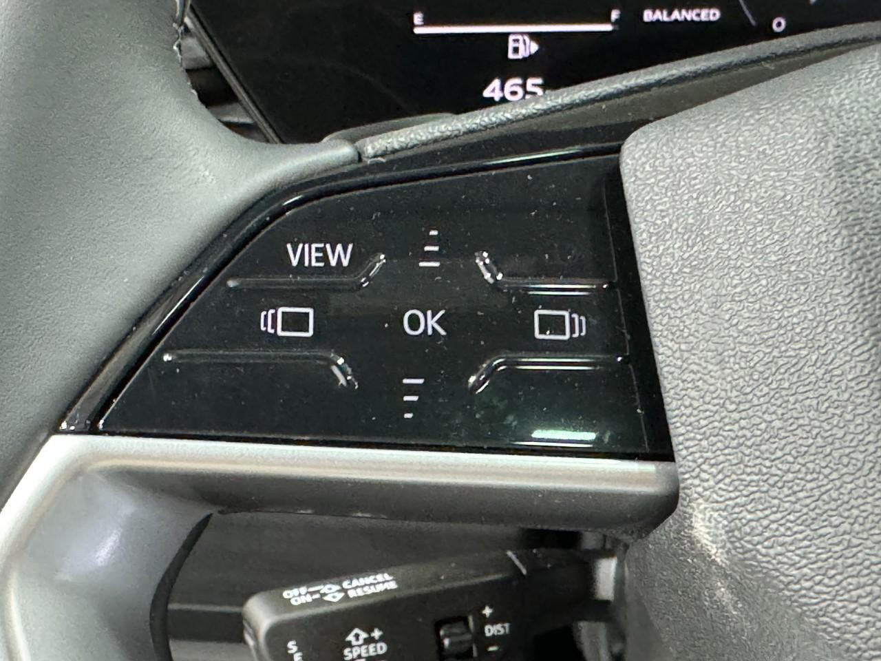 Audi Q5 Vehicle Full-screen Gallery Image 30