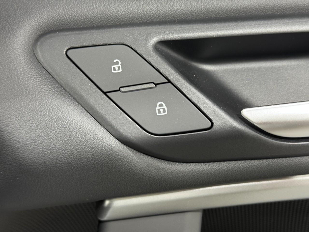 Audi Q5 Vehicle Full-screen Gallery Image 21