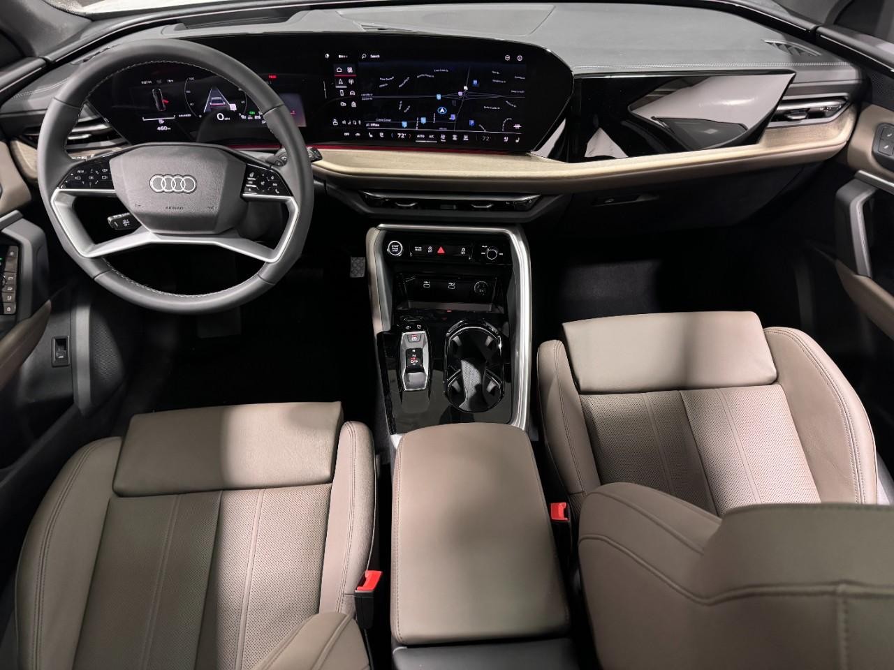 Audi Q5 Vehicle Full-screen Gallery Image 13