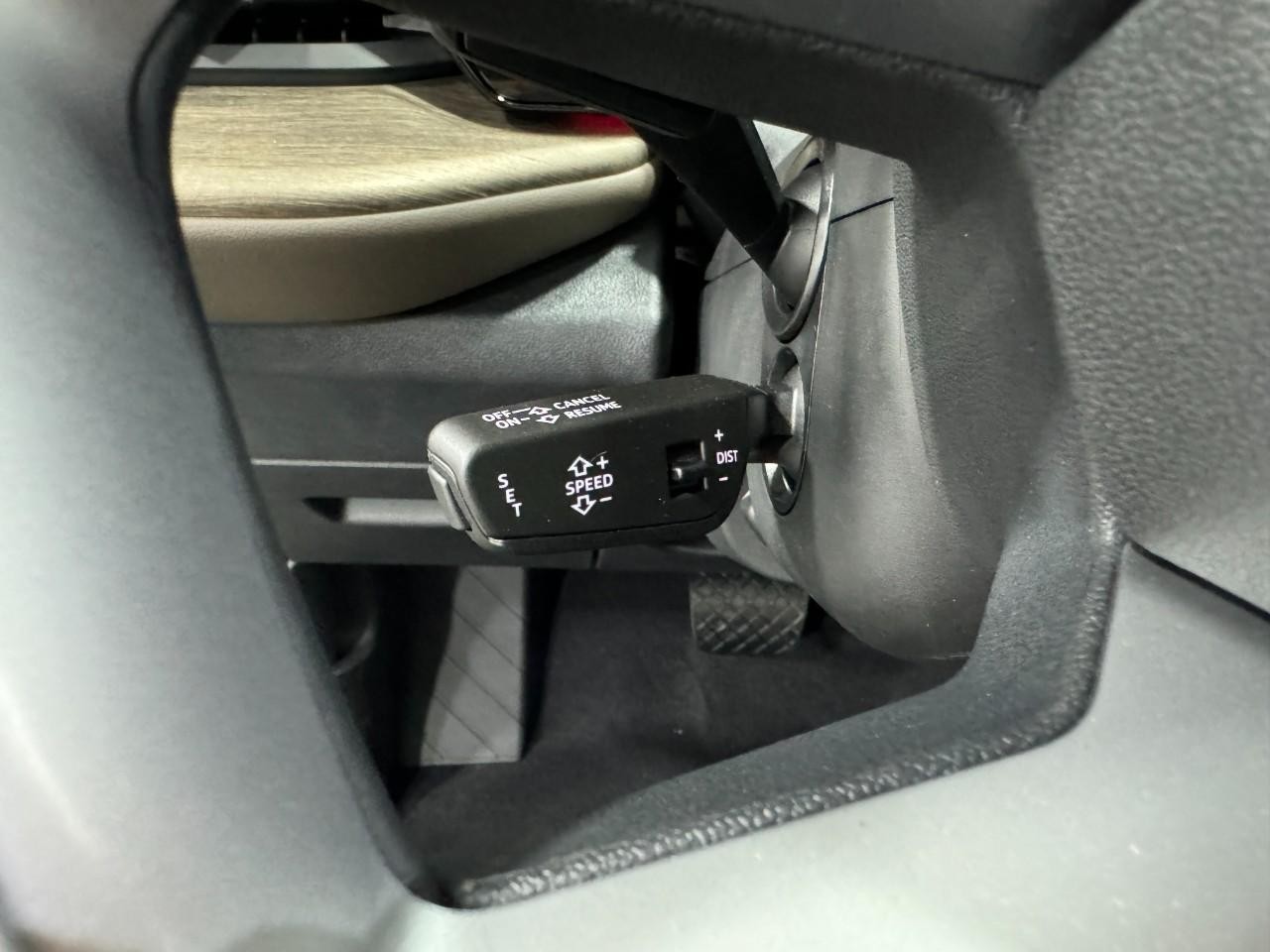 Audi Q5 Vehicle Full-screen Gallery Image 30