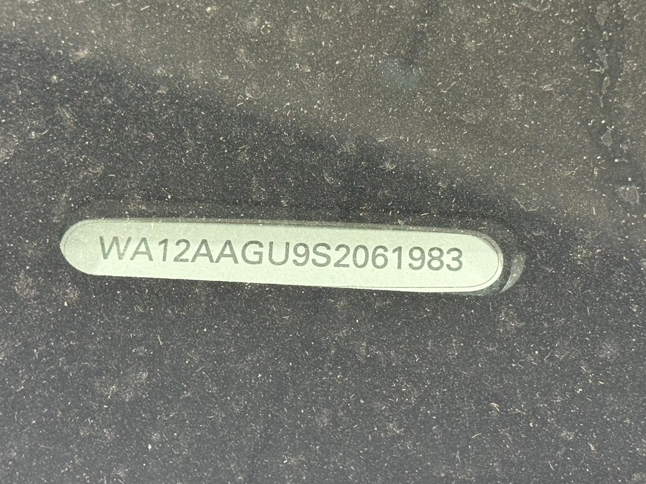 Audi Q5 Vehicle Full-screen Gallery Image 35