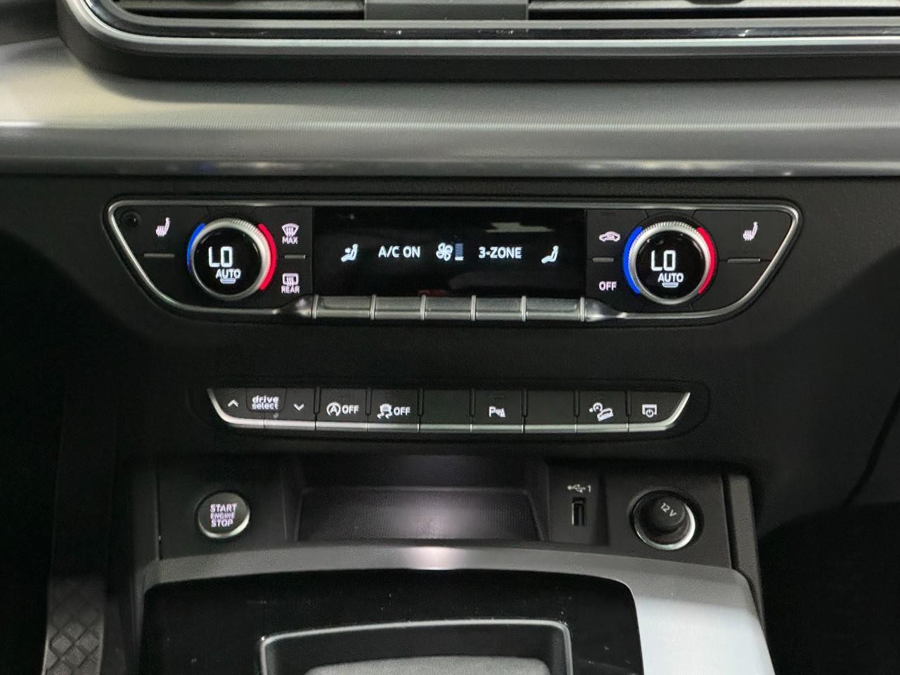 Audi Q5 Vehicle Full-screen Gallery Image 16