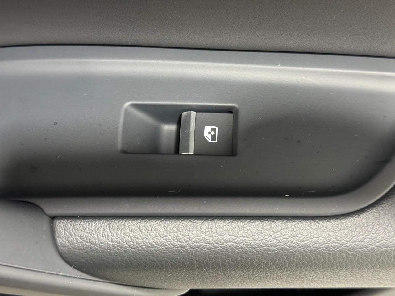 Audi Q5 Vehicle Full-screen Gallery Image 23