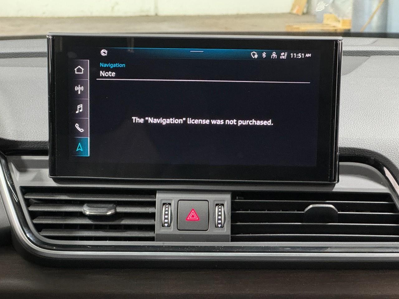 Audi Q5 Vehicle Full-screen Gallery Image 15