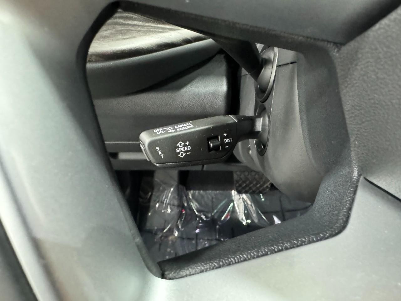 Audi Q5 Vehicle Full-screen Gallery Image 28