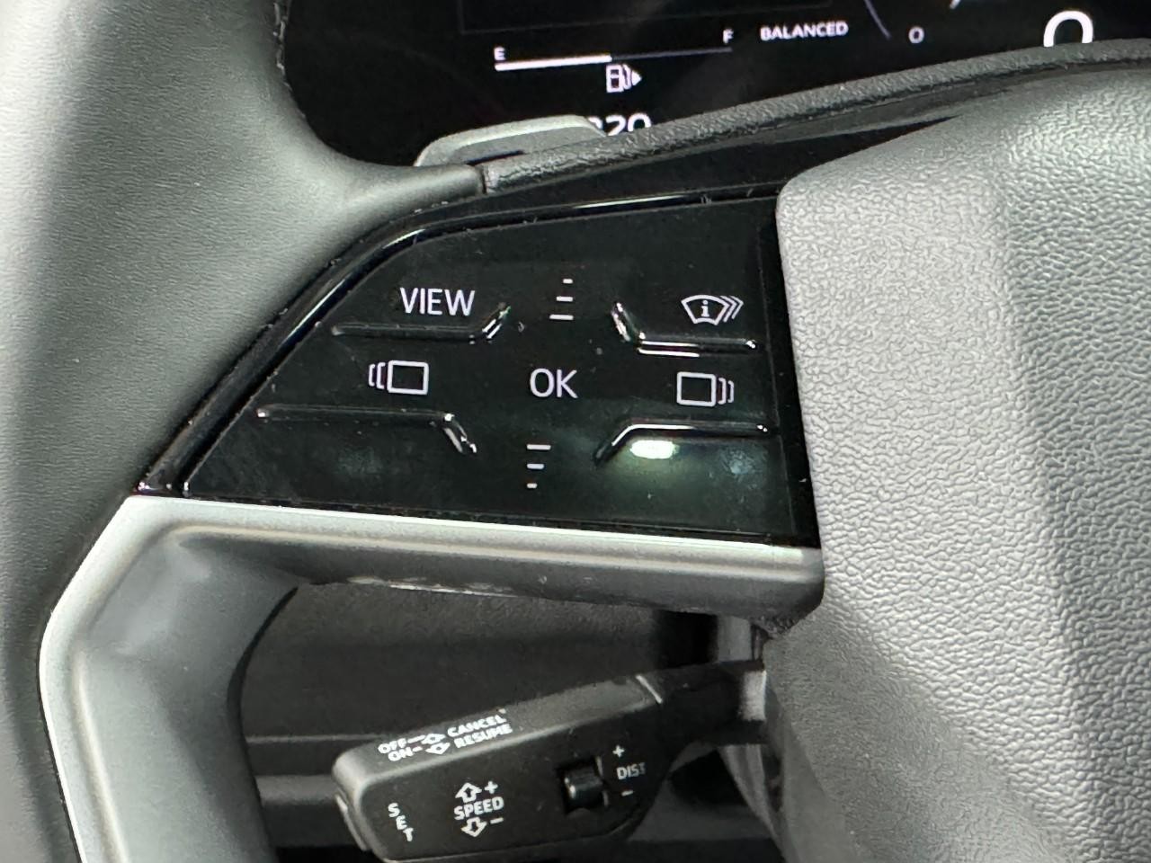 Audi Q5 Vehicle Full-screen Gallery Image 29