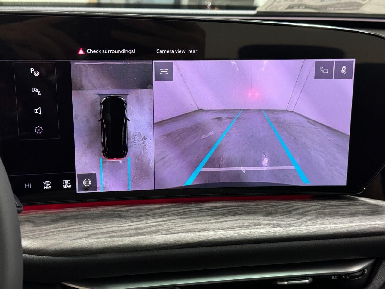 Audi Q5 Vehicle Full-screen Gallery Image 32