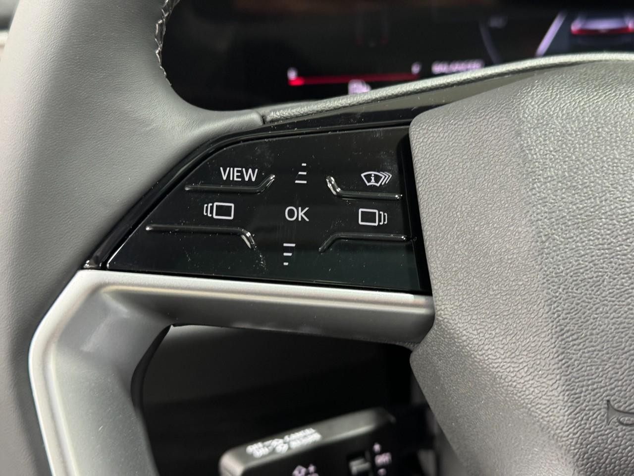 Audi A5 Vehicle Full-screen Gallery Image 29