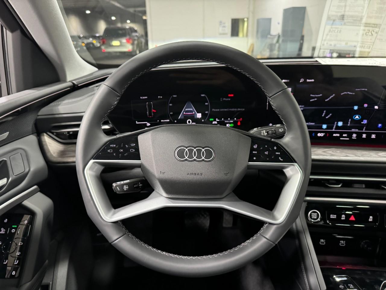 Audi Q5 Vehicle Full-screen Gallery Image 14