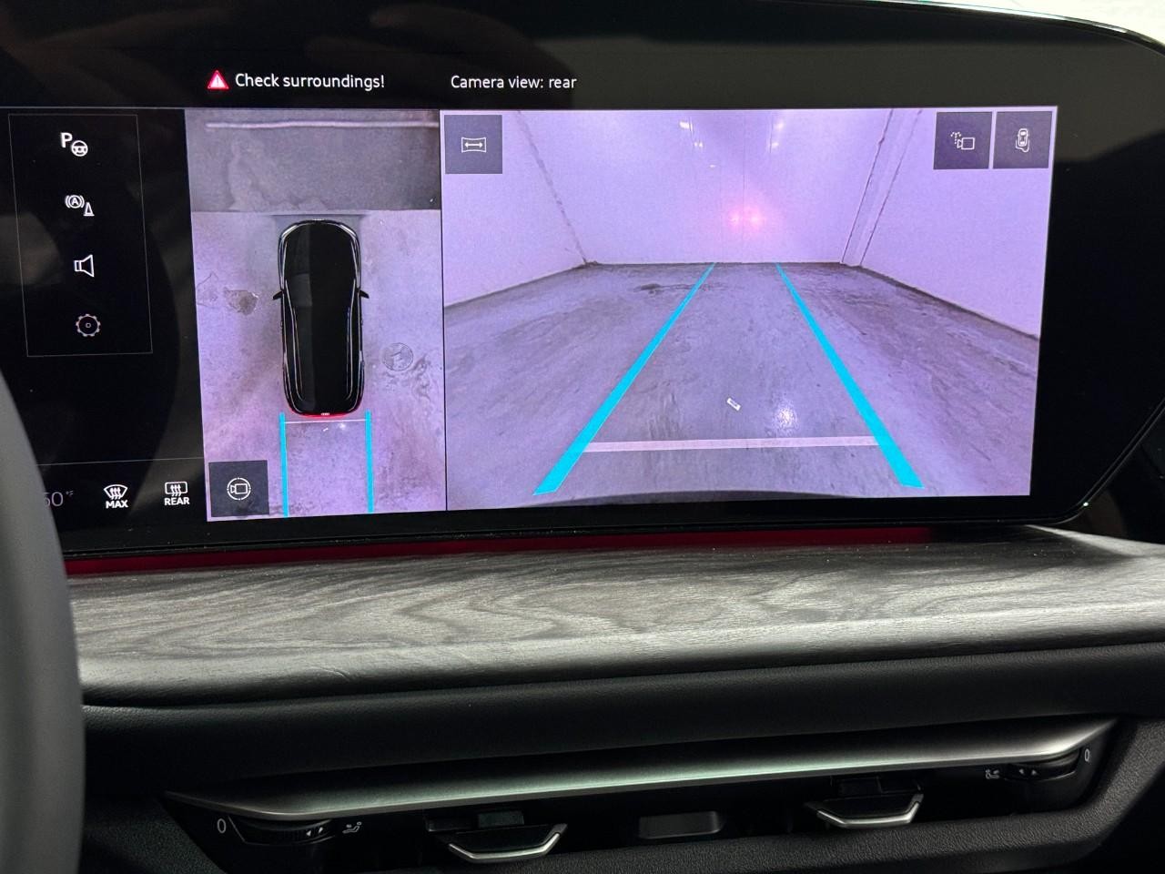 Audi Q5 Vehicle Full-screen Gallery Image 34