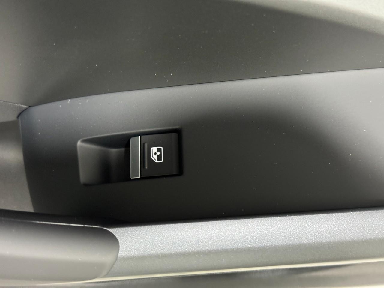 Audi Q3 Vehicle Full-screen Gallery Image 21