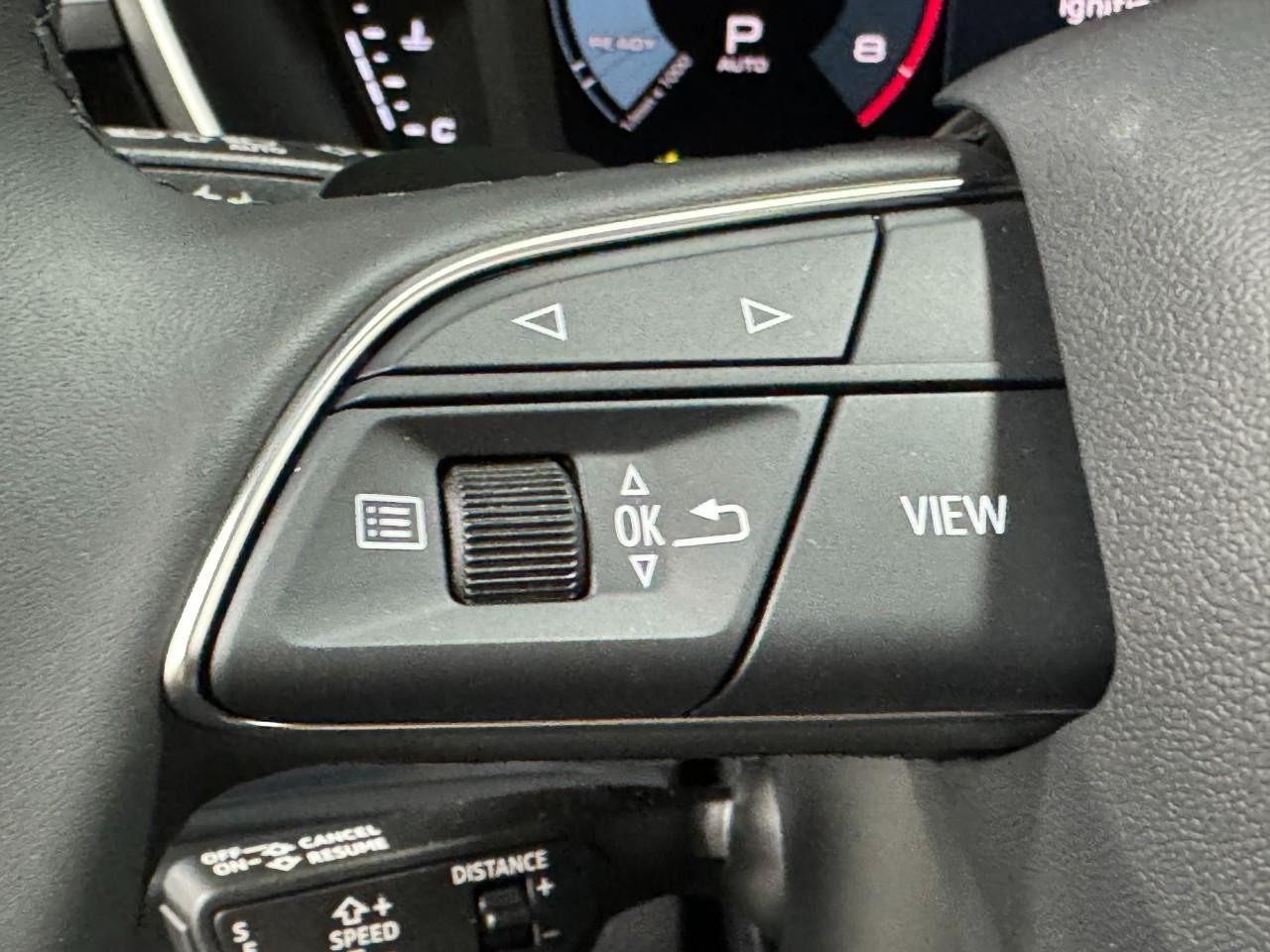 Audi Q3 Vehicle Full-screen Gallery Image 31