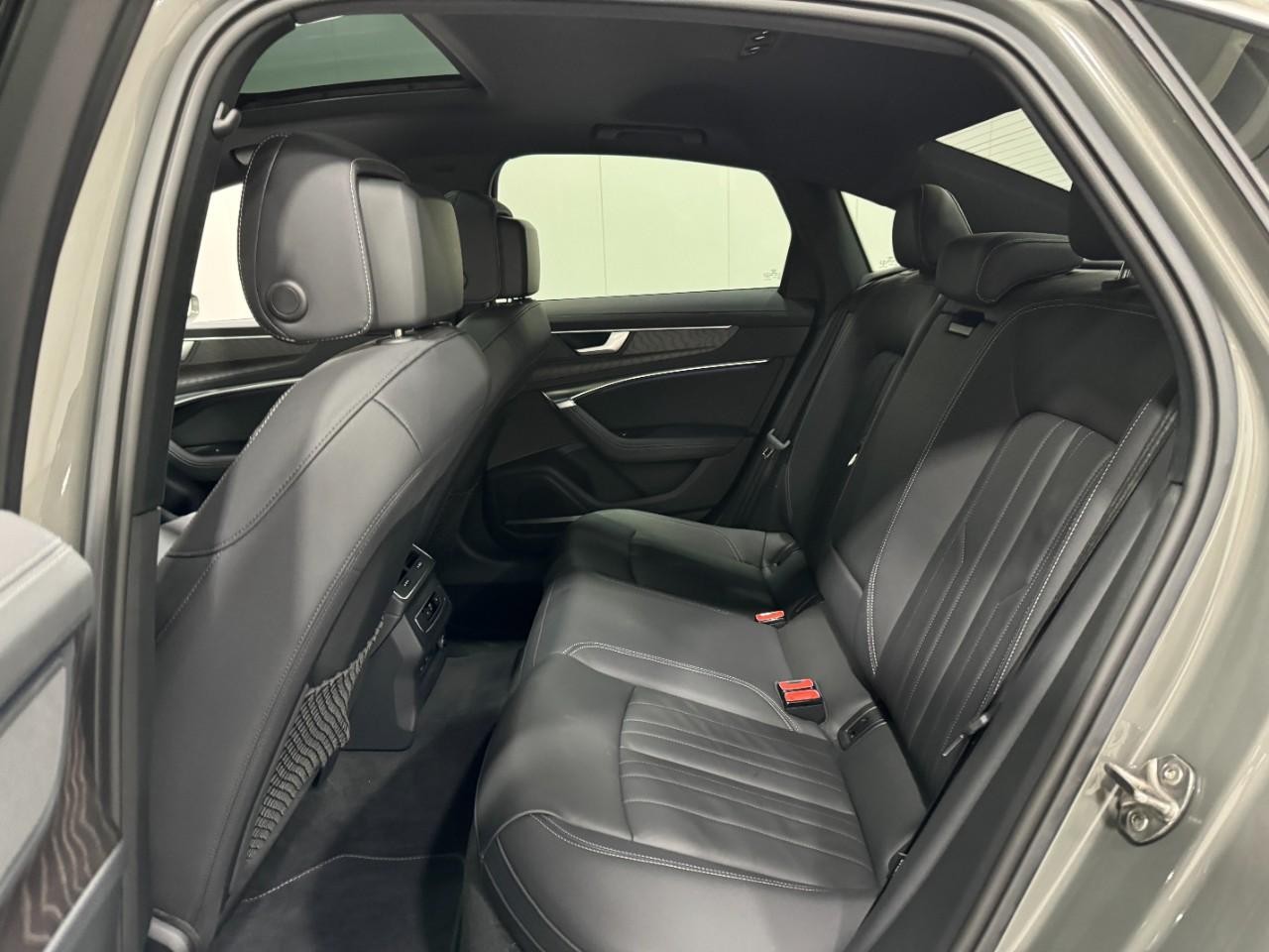 Audi A6 Sedan Vehicle Full-screen Gallery Image 8