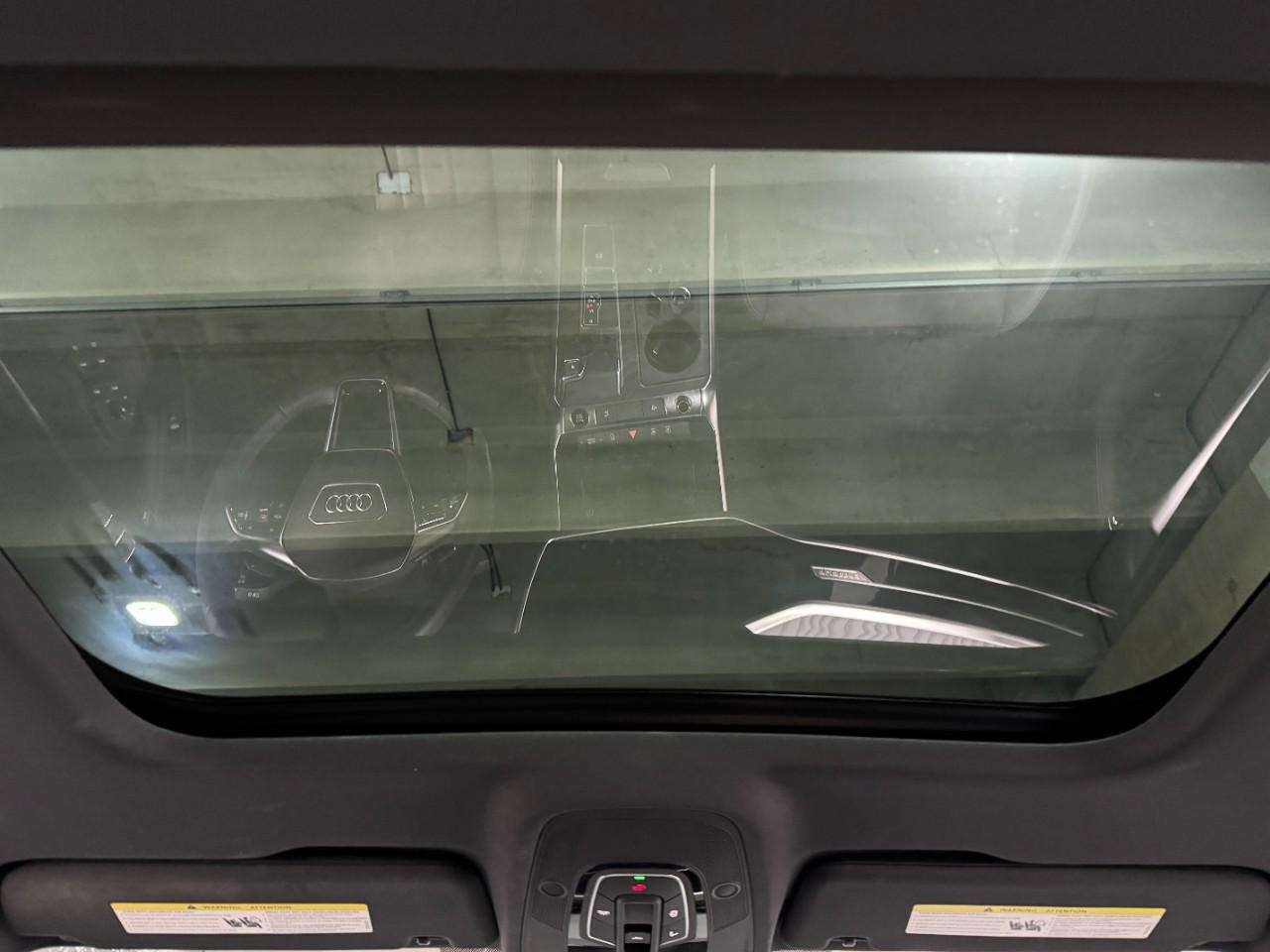 Audi A6 Sedan Vehicle Full-screen Gallery Image 12