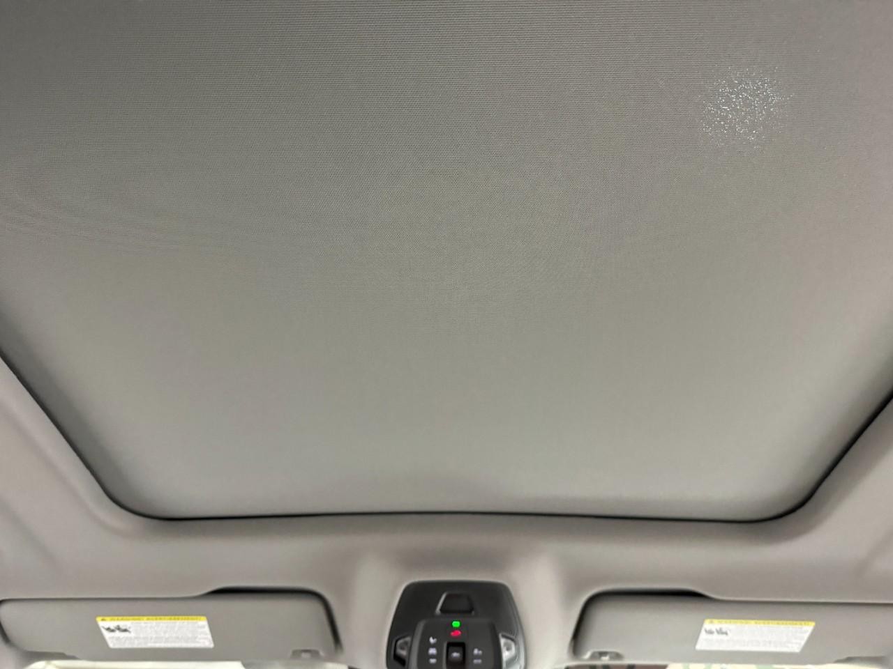 Audi Q5 Vehicle Full-screen Gallery Image 12