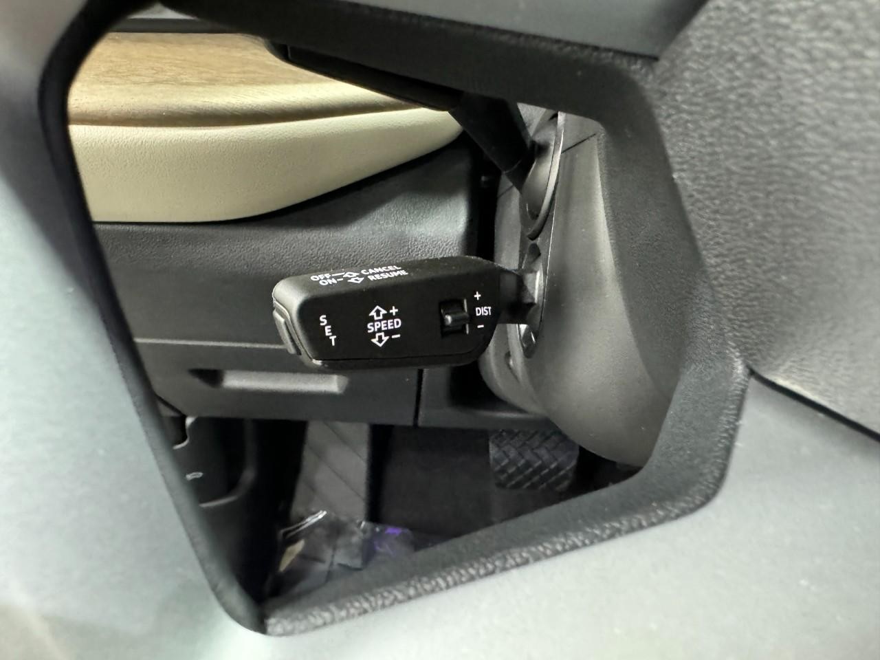 Audi Q5 Vehicle Full-screen Gallery Image 29