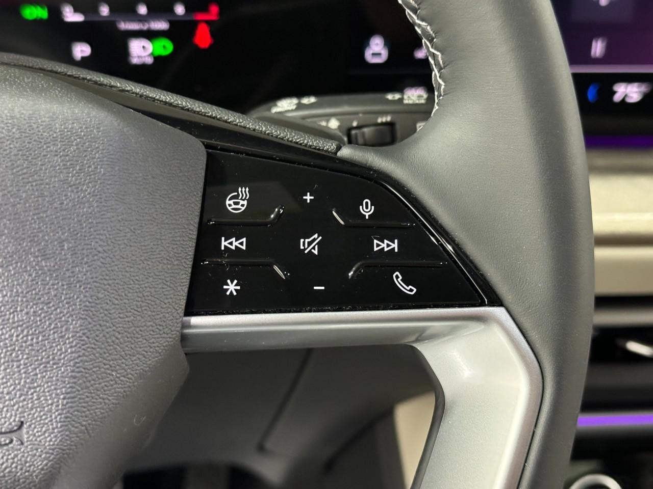 Audi Q5 Vehicle Full-screen Gallery Image 31