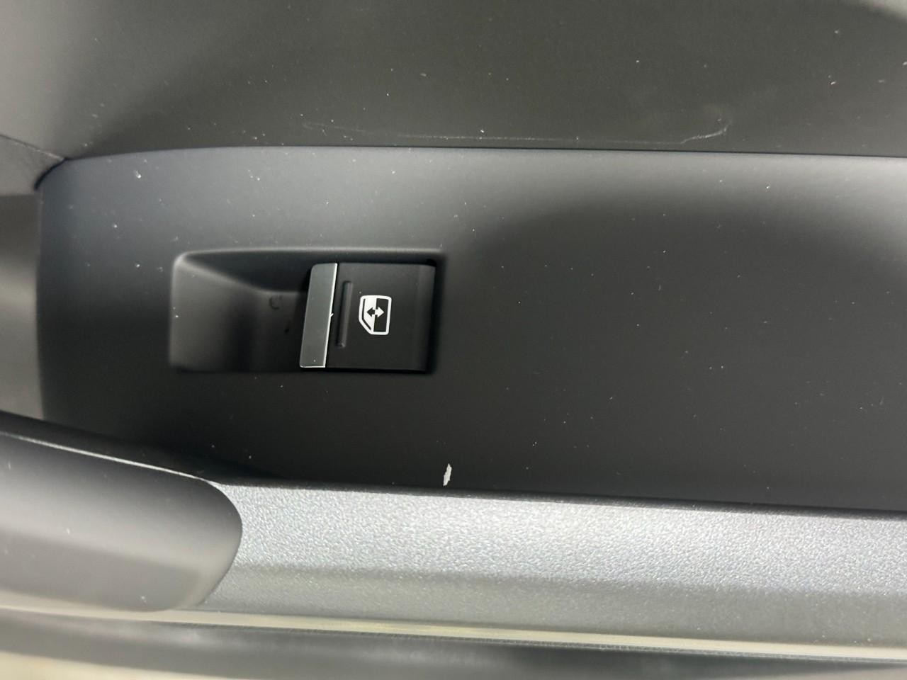 Audi Q3 Vehicle Full-screen Gallery Image 22