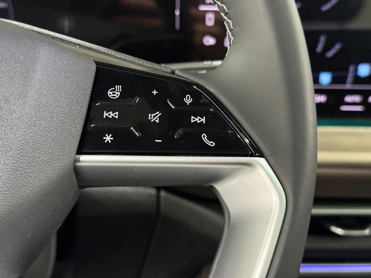 Audi Q5 Vehicle Full-screen Gallery Image 31