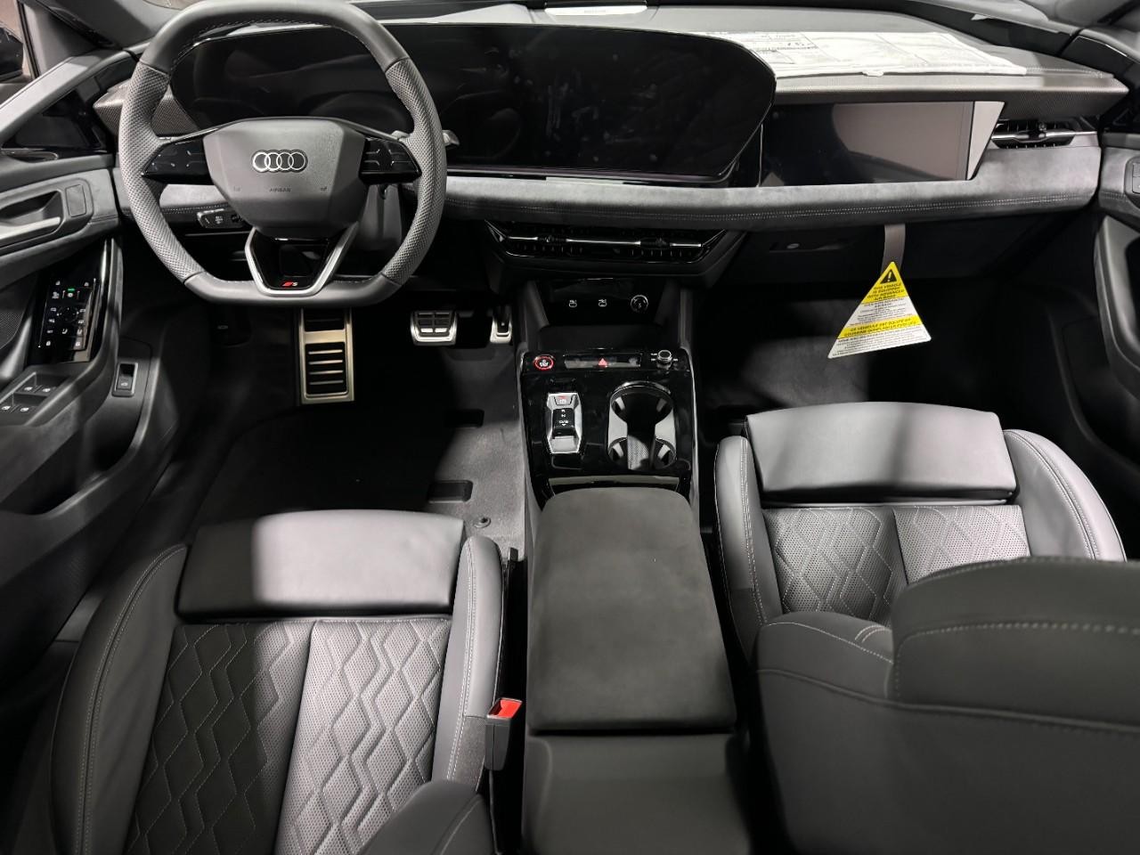 Audi S6 e-tron Vehicle Full-screen Gallery Image 13