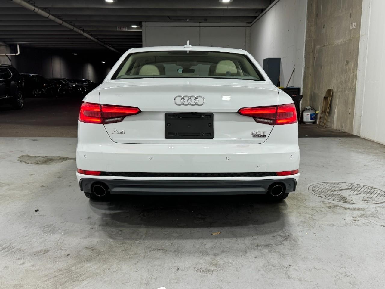 Audi A4 Vehicle Full-screen Gallery Image 09