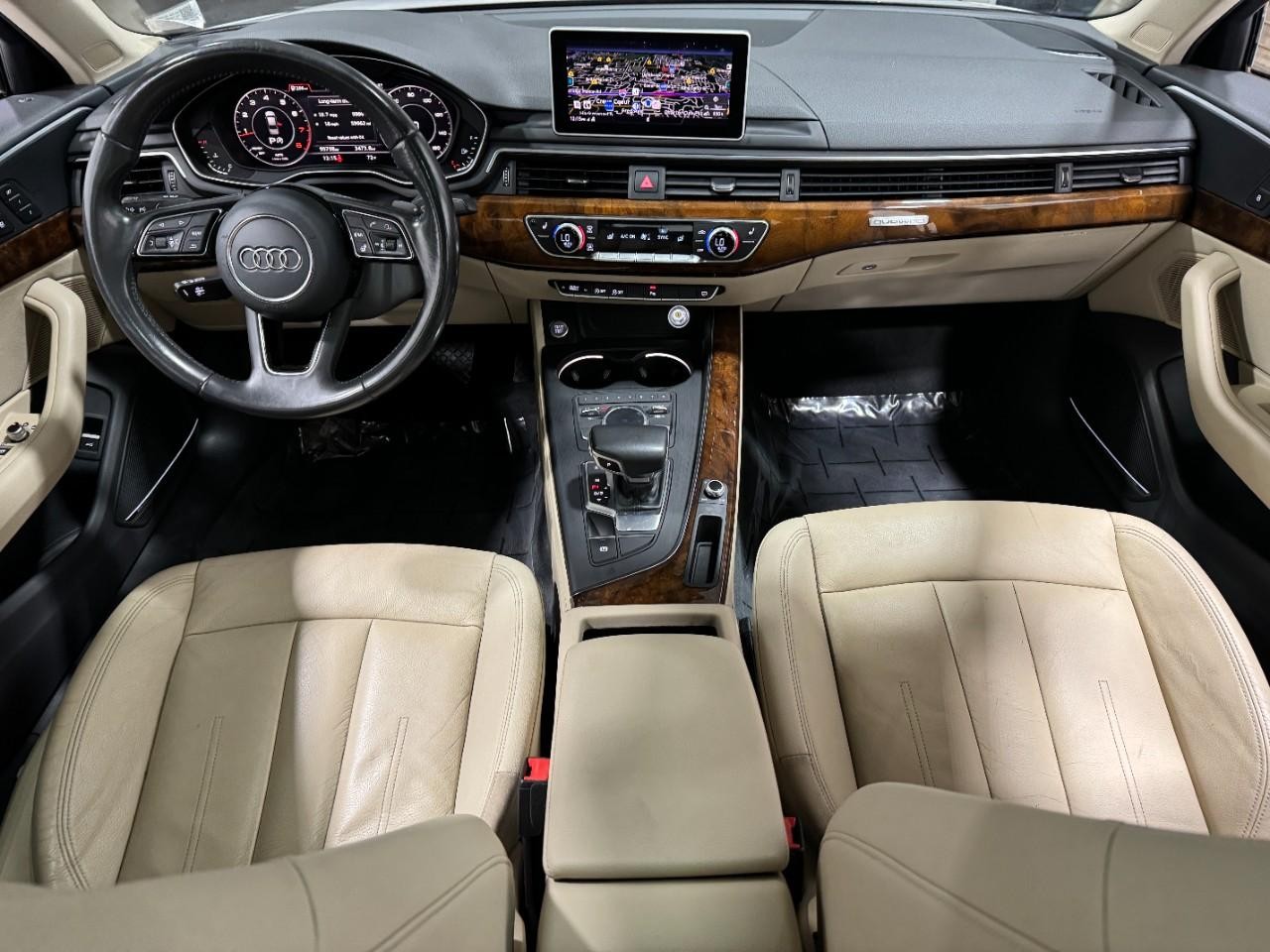 Audi A4 Vehicle Full-screen Gallery Image 13