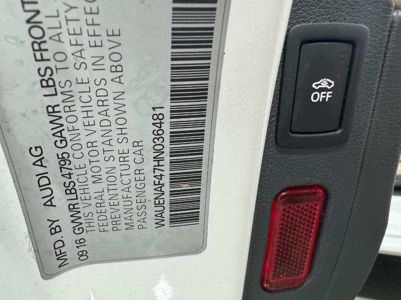 Audi A4 Vehicle Full-screen Gallery Image 37