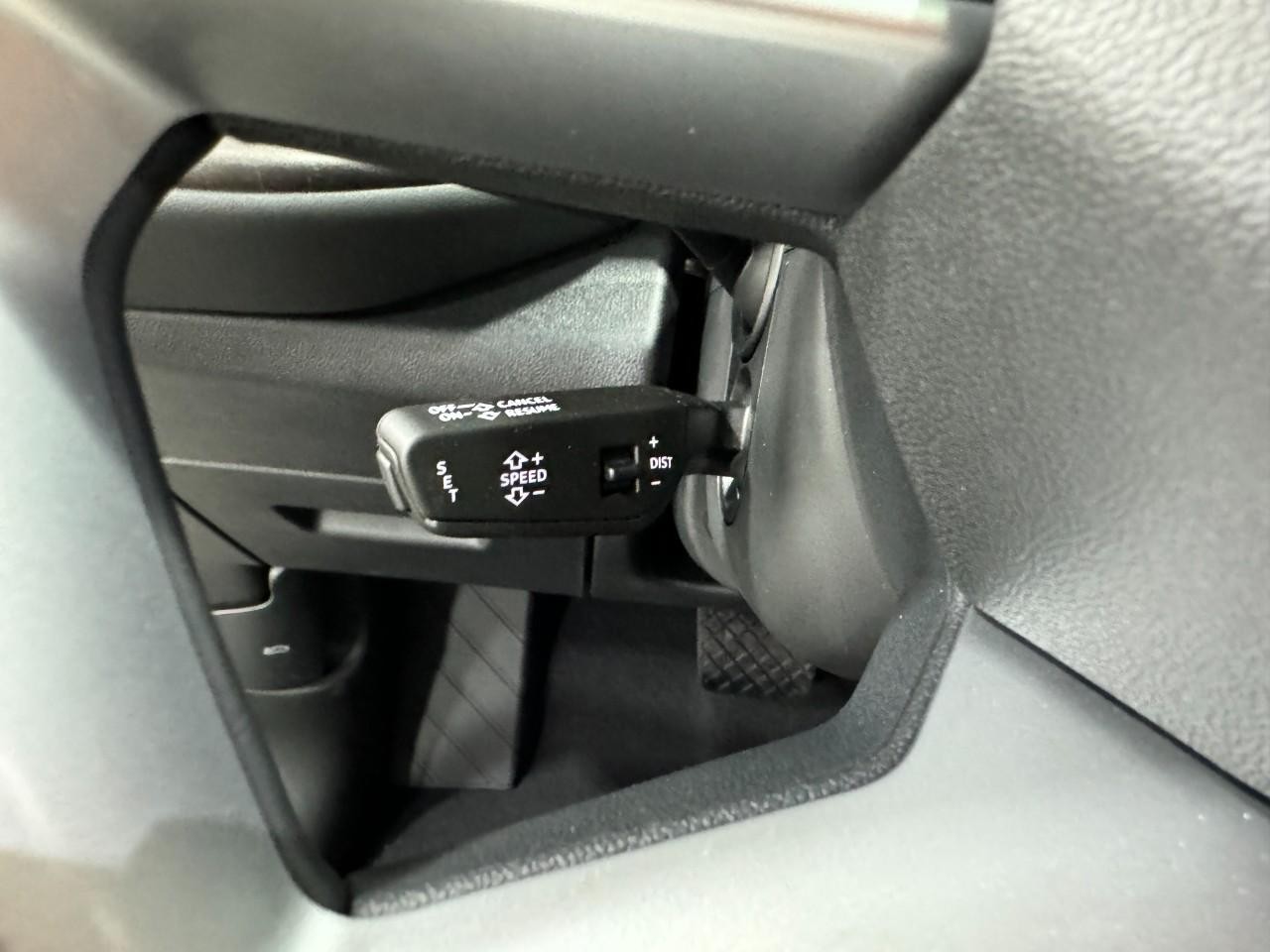 Audi Q5 Vehicle Full-screen Gallery Image 28