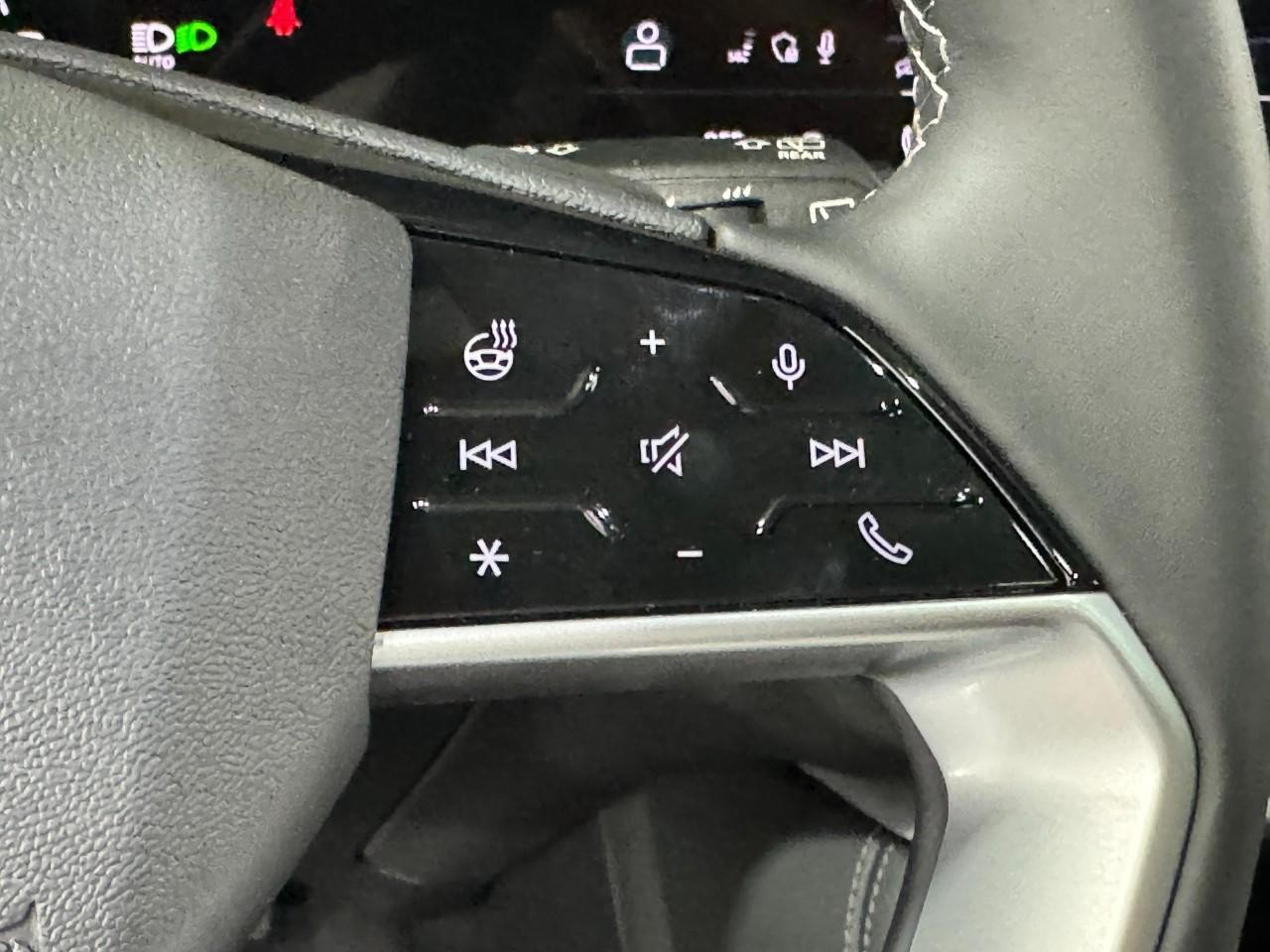 Audi Q5 Vehicle Full-screen Gallery Image 30