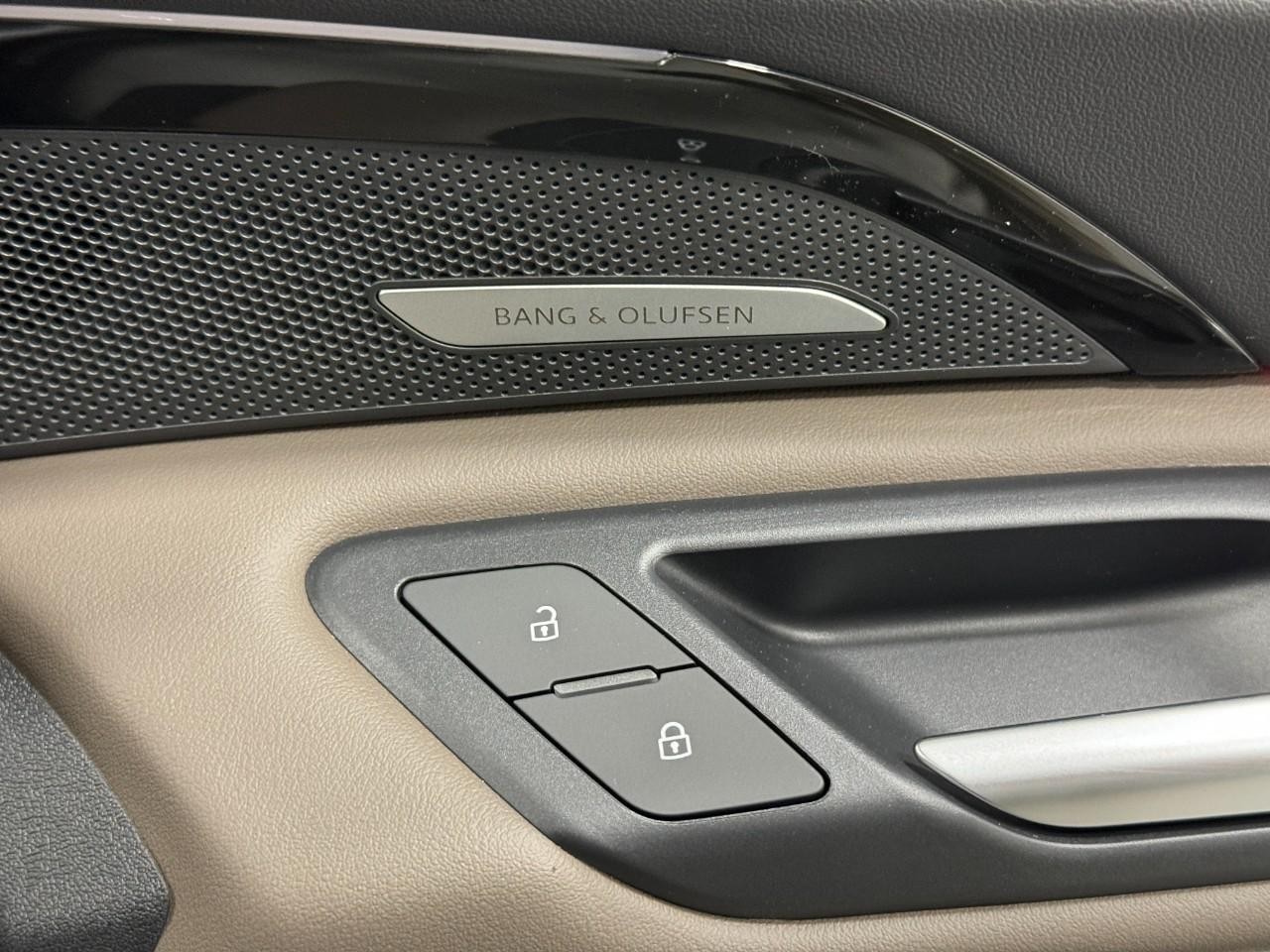 Audi Q5 Vehicle Full-screen Gallery Image 21