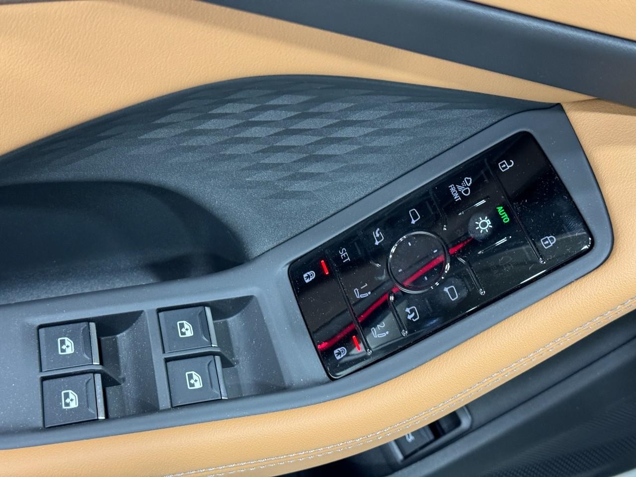 Audi A5 Vehicle Full-screen Gallery Image 23