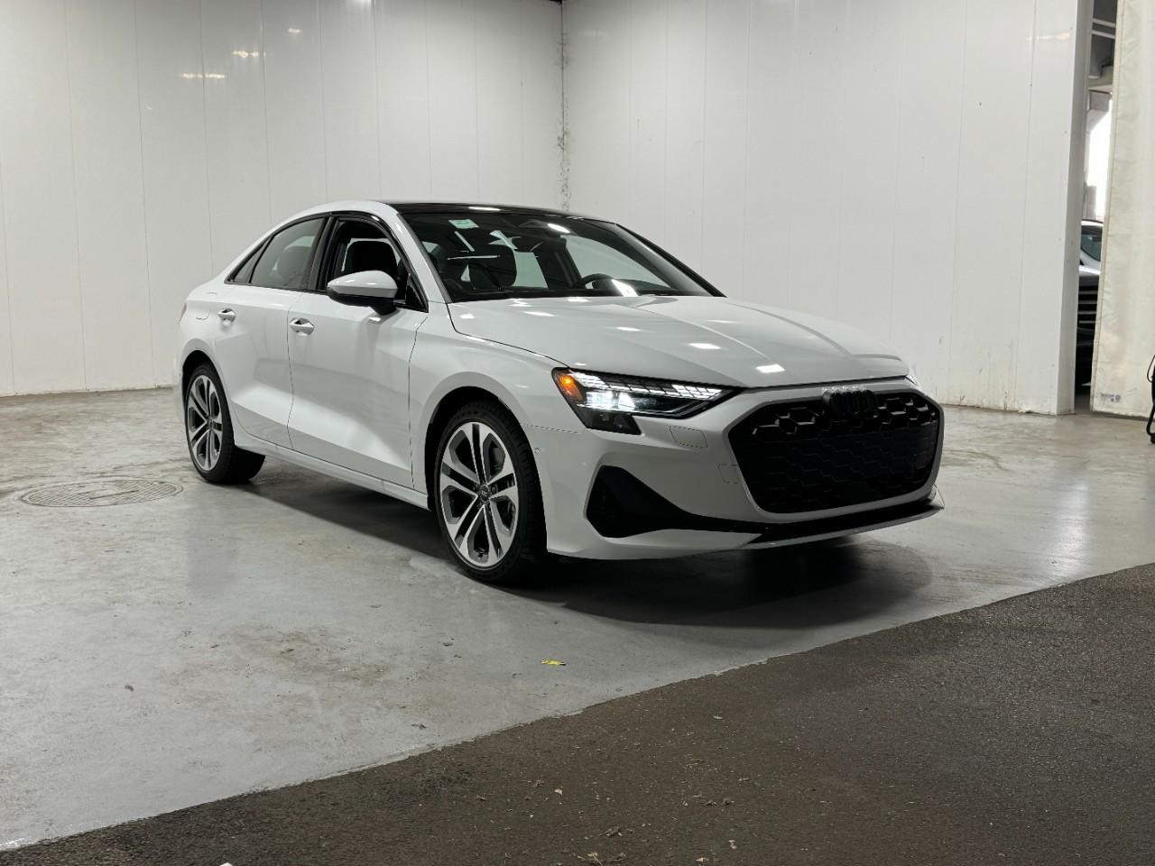 Audi A3 Vehicle Full-screen Gallery Image 6