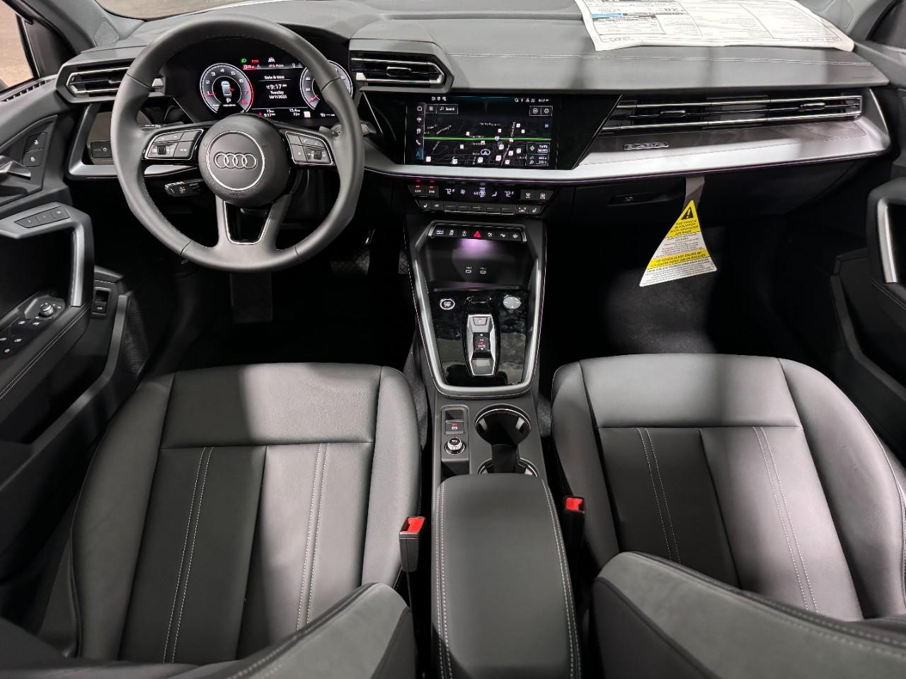 Audi A3 Vehicle Full-screen Gallery Image 12