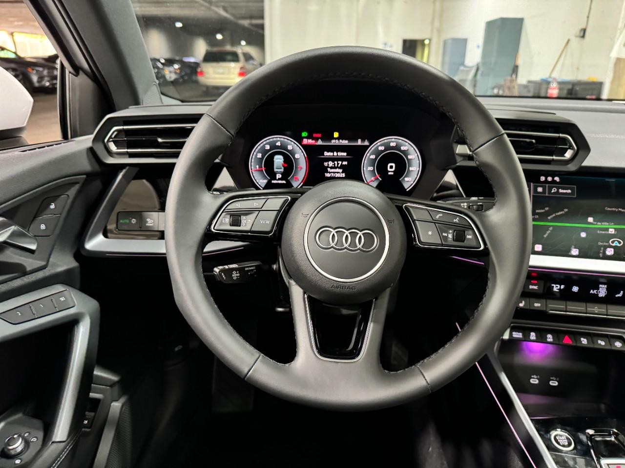 Audi A3 Vehicle Full-screen Gallery Image 13