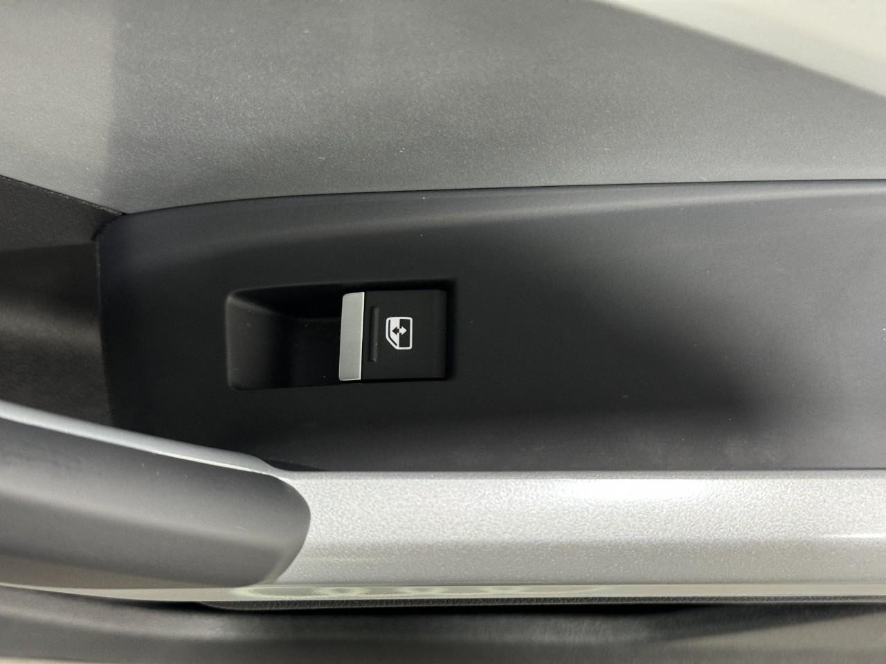 Audi Q3 Vehicle Full-screen Gallery Image 22