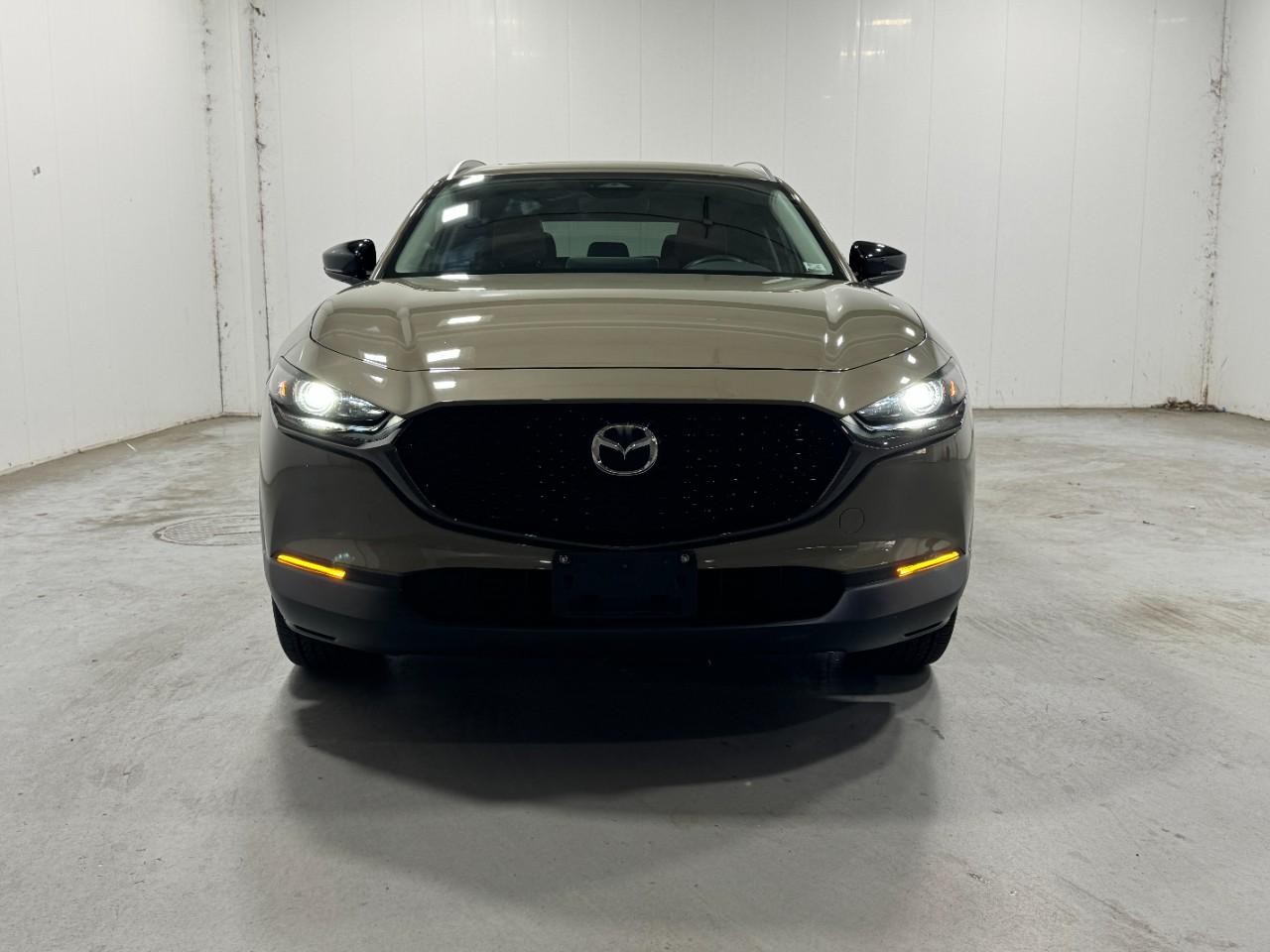 Mazda CX-30 Vehicle Full-screen Gallery Image 7