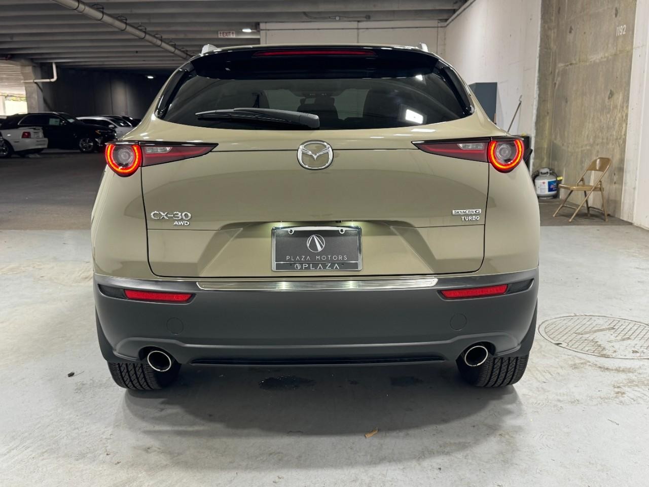 Mazda CX-30 Vehicle Full-screen Gallery Image 9