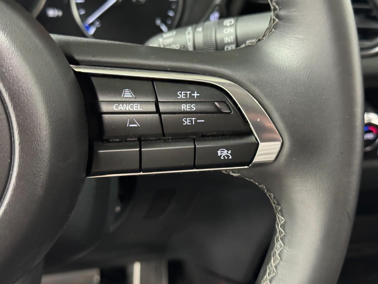 Mazda CX-30 Vehicle Full-screen Gallery Image 29