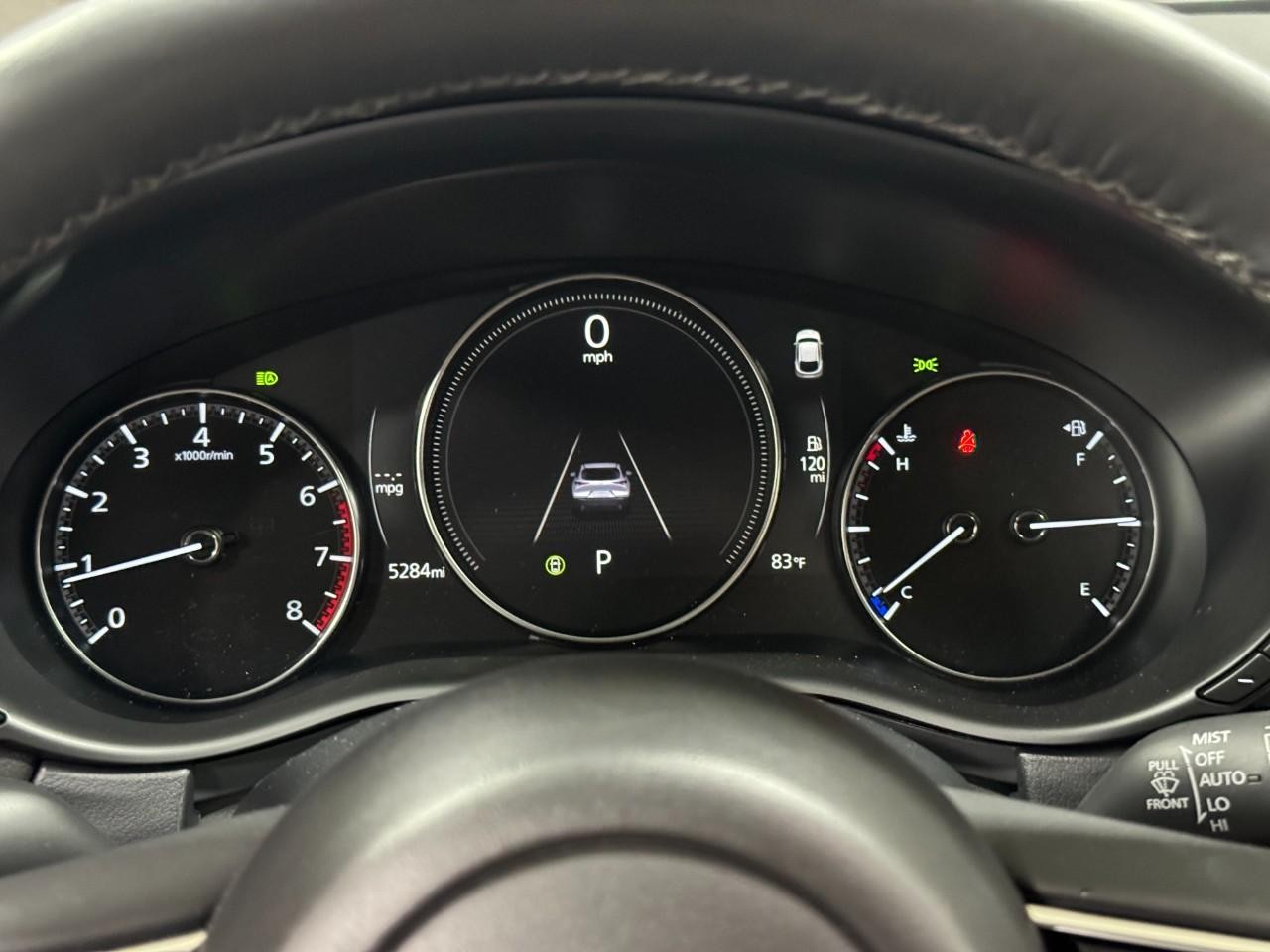 Mazda CX-30 Vehicle Full-screen Gallery Image 30