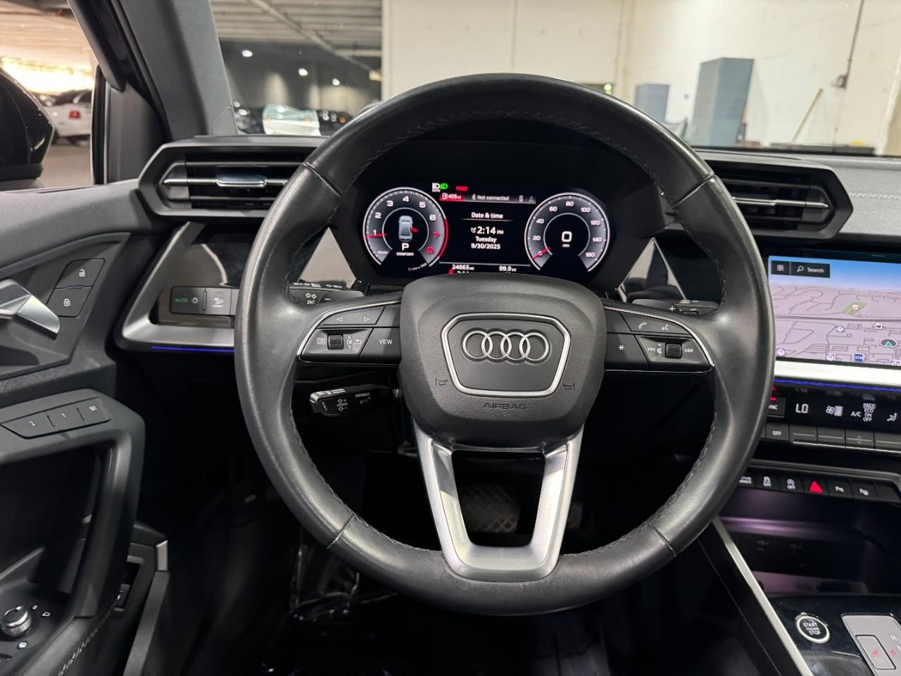 Audi A3 Vehicle Full-screen Gallery Image 13