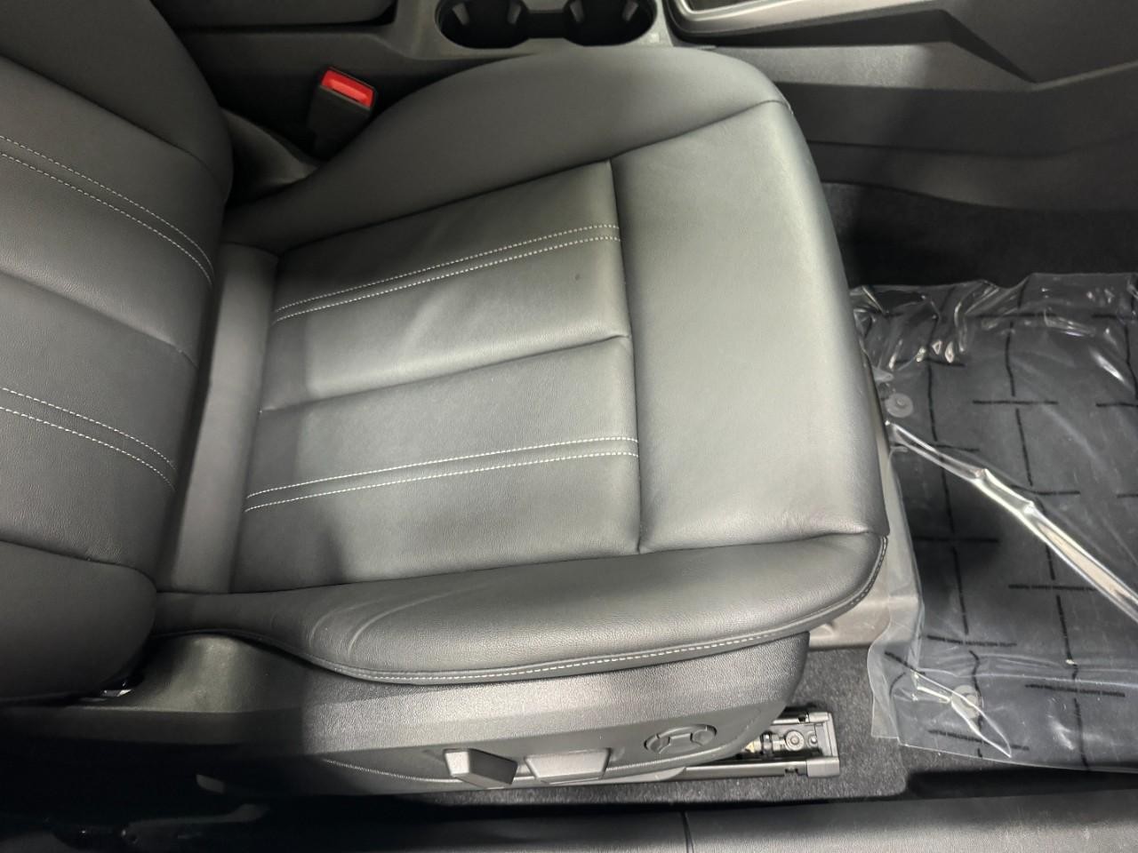 Audi A3 Vehicle Full-screen Gallery Image 19