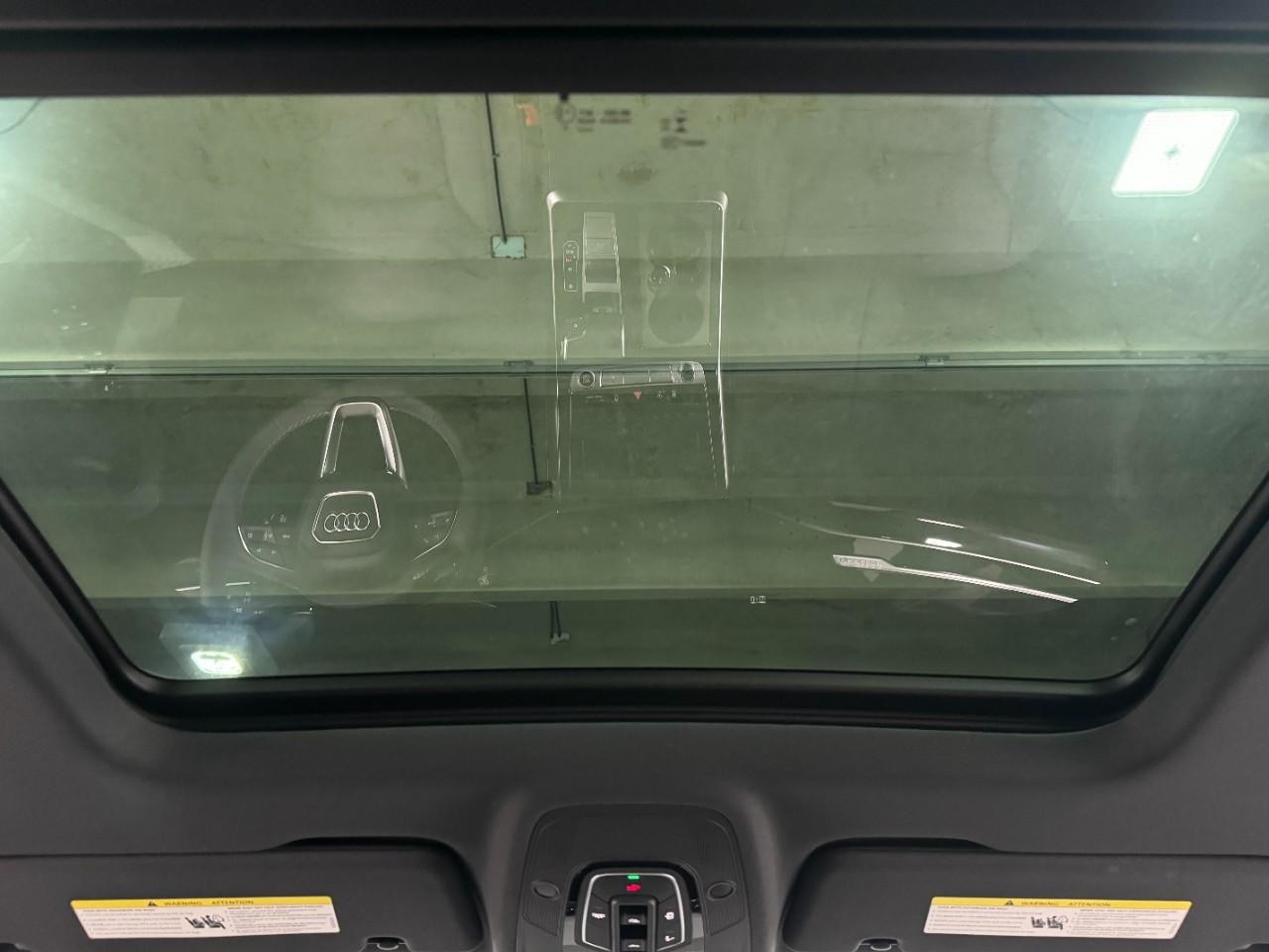 Audi Q8 Vehicle Full-screen Gallery Image 12