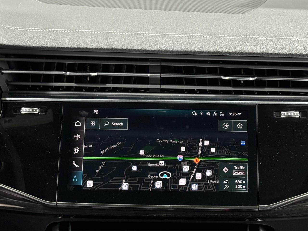 Audi Q8 Vehicle Full-screen Gallery Image 15