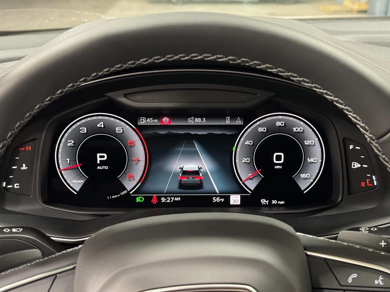 Audi Q8 Vehicle Full-screen Gallery Image 35